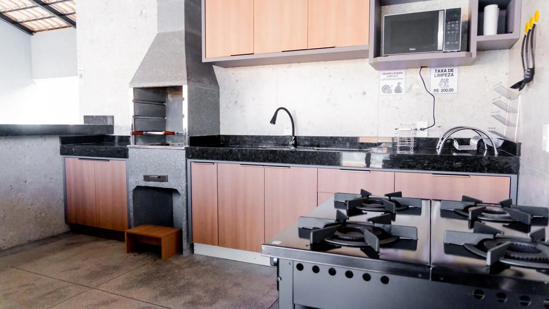 Casa Por Temporada, Ate 20 Pessoas 0*, Caldas Novas